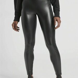Athleta Delaney Shine Tight